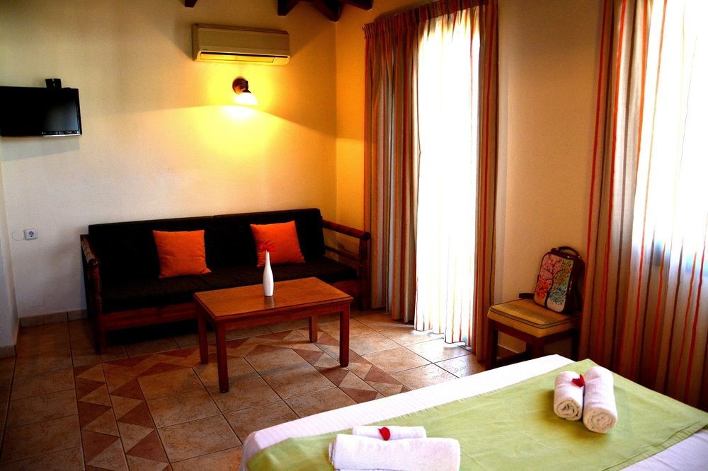 Castello Village Resort Sissi  Ngoại thất bức ảnh